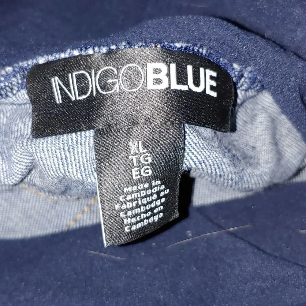 Indigo  Blue  denim jean full panel maternity shorts Sz XL